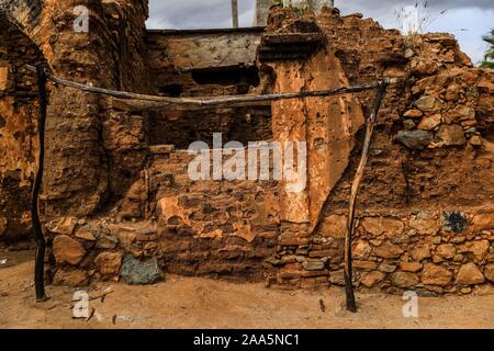 Tür und Wand der Alten oder sich verschlechternde adobe Haus in der Gemeinde oder ejido La Zollwesen in Alamos, Sonora Mexico. Dorf, Portale, Architektur © (© Foto: LuisGutierrez/NortePhoto.com) Puerta y de La Pared de adove Antigua o de deterioro de la mununidad o ejido La Aduana de Alamos, Sonora Mexico. Pueblo, Portales, arquitectrua © (© Foto: LuisGutierrez/NortePhoto.com) Stockfoto