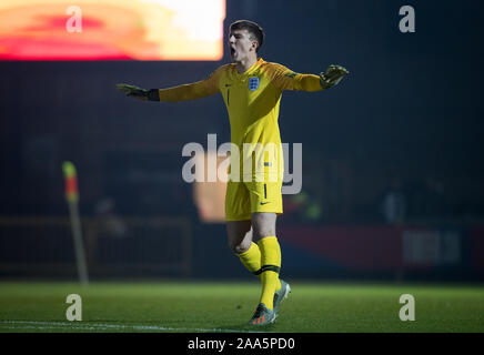 High Wycombe, UK. Nov, 2019 19. Torwart Billy Crellin (Fleetwood Stadt) von England U20 während der internationalen Match zwischen England U20 und U21 im Adams Island Park, High Wycombe, England am 19. November 2019. Foto von Andy Rowland. Credit: PRiME Media Images/Alamy leben Nachrichten Stockfoto