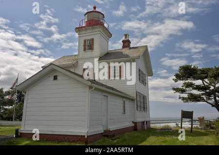 Oder: Lincoln County, Pazifikküste, Newport, Yaquina Bay Lighthouse. Blick auf Leuchtturm [Bitte für #278.091.] Stockfoto