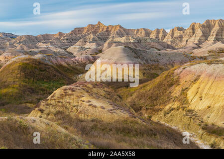 Yellow Mounds, Gelb Mounds übersehen, Badlands National Park, S. Dakota, USA, Herbst, von Dominique Braud/Dembinsky Foto Assoc Stockfoto