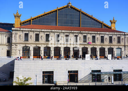 MARSEILLE, Frankreich-15 Nov 2019 - Blick auf die Sehenswürdigkeiten Gare Bahnhof Marseille Saint Charles in Marseille, Frankreich. Stockfoto