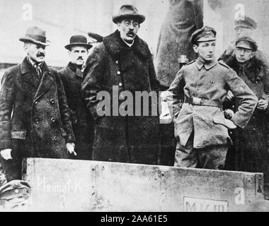 Wahlen in Deutschland. In der Nähe der Umfrage, in Potsdam Palace, Berlin ca. 1919 Stockfoto