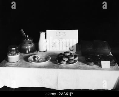 Essen Verwaltung - Anti-Waste Kampagne - Ausstellung für Erhaltung der Fette, wie Creme, die durch US-Lebensmittelbehörde angeordnet. 1916-1919 Stockfoto