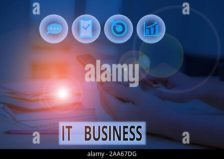 Wort schreiben Text IT-Business. Business foto Präsentation Organisation Informationstechnologie Ziele zu erreichen Stockfoto
