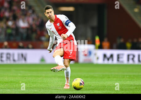 Warschau, Polen. Nov, 2019 19. Robert Lewandowski aus Polen in Aktion während der Euro 2020 Qualifiers (Gruppe G) Übereinstimmung zwischen Polen und Slowenien gesehen. (Endstand 3:2; Polen Slowenien) Credit: SOPA Images Limited/Alamy leben Nachrichten Stockfoto