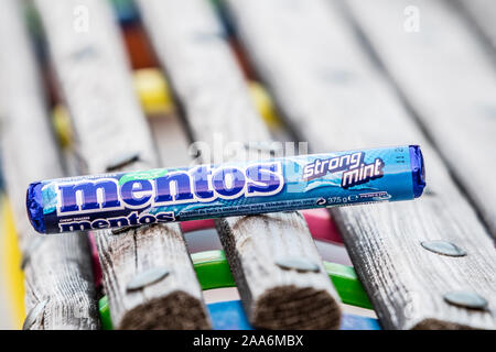 Chevy Mentos Minzen, chewy Dragees, dass der Vorteil von Pfefferminzaroma frische mit einer angenehmen Kauen bietet. Von Perfetti Van Melle Co produziert Stockfoto