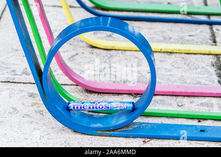 Chevy Mentos Minzen, chewy Dragees, dass der Vorteil von Pfefferminzaroma frische mit einer angenehmen Kauen bietet. Von Perfetti Van Melle Co produziert Stockfoto