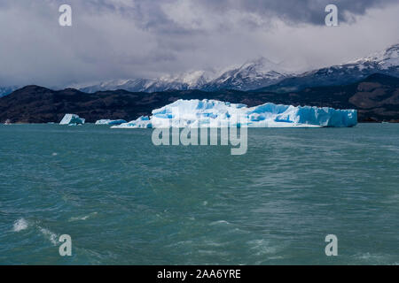 Gletscher Schifffahrt auf dem Lago Argentino, El Calafate, Argentinien Stockfoto