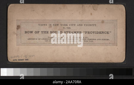 Mit einer Hand - farbige Anzeigen. Robert Dennis Sammlung von stereoskopische Ansichten. Einige Ansichten haben steuerstempel angebracht. Titel von Cataloger'. Blick auf den Hafen von New York: Fähren, Segelschiffe, Piers und Kaianlagen, Dampfschiffe, einschließlich der Vorsehung und mit Blick auf den Innenbereich, schwebenden Getreidesilos, Lastkähne, Werften, Männer aus dem französischen Mann-von-Krieg Landung in einem dory an der Batterie, die US Barge Office und den Versand news Büro des New York Herald, der Fuß der Whitehall Street, Soldaten auf einen italienischen Mann-von-Krieg mit Bajonetten, Fort Lafayette, Governors Island.; Bug des sound Dampfgarer Stockfoto