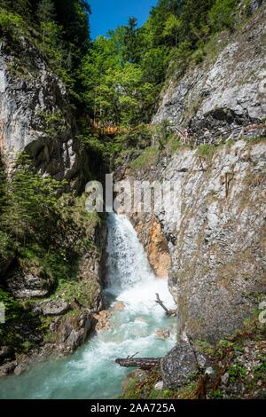 Enge Schlucht, Schlucht mit Fluss, Wolfsklamm, Stans, Tirol, Österreich Stockfoto