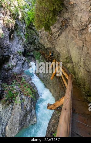 Enge Schlucht, Schlucht mit Fluss, Wolfsklamm, Stans, Tirol, Österreich Stockfoto