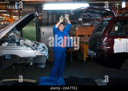 Togliatty, Region Samara, Russland - Dezember 13, 2007: Fließband der Lada Autos Factory Avtovaz Stockfoto