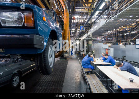 Togliatty, Region Samara, Russland - Dezember 13, 2007: Fließband der Lada Autos Factory Avtovaz Stockfoto