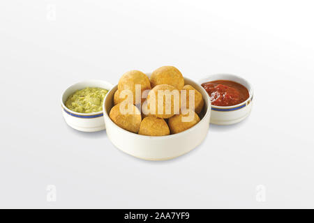 Trockene Frucht Kachori ist klein und runde Form ball gefüllt mit Masala und Cashew usw., selektiven Fokus - Bild Stockfoto