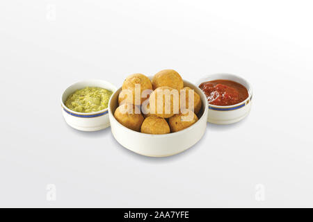 Trockene Frucht Kachori ist klein und runde Form ball gefüllt mit Masala und Cashew usw., selektiven Fokus - Bild Stockfoto