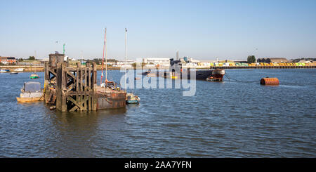 Rochester, England, Großbritannien - 21 September, 2019: Rentner sowjetischen U-Boot U-475 Black Widow ist im Fluss Medway am Rochester günstig in Kent. Stockfoto