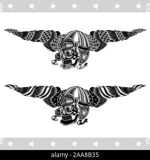 Monochrome Darstellung des Schädels mit Vintage Motorrad oder Aviator hat zwischen Flügel mit Rasse und USA-Flagge isoliert auf weißem Stock Vektor