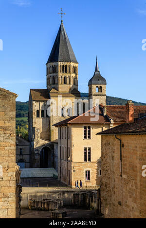 Frankreich, Saone-et-Loire, Maconnais, Cluny, Glockenturm der Kirche der Benediktinerabtei von Cluny // Frankreich, Saône-et-Loire (71), Mâconnais, Cluny, Stockfoto