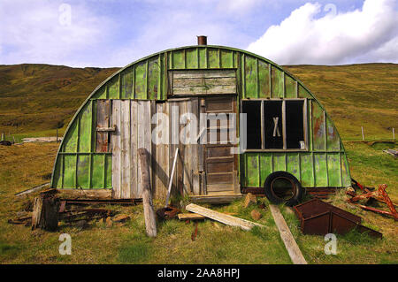 Halb verfallenen Bauernhof Gebäude an Hjardargrund in der Jokuldalur Valley, East Iceland Stockfoto