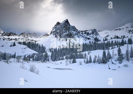 Sonnenuhr Peak und See Blanche in der Wasatch Berge, Utah, USA Stockfoto