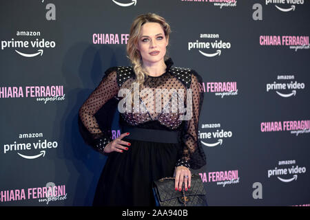 Gäste, die rosa Teppich bei der Premiere von "Chiara Ferragni Ungebuchte" in Rom Stockfoto