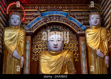 Innenraum der Moe Hnyin als Boaddai Tempel in Monywa, Myanmar (Birma) mit der Darstellung des Bildes des Buddha Stockfoto