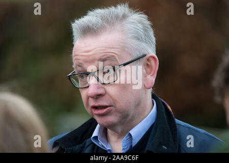 Unter einem EMBARGO BIS 17:30 Heute (20. NOVEMBER 2019) Glasgow, UK. Nov, 2019 20. Bild: Michael Gove MP - Kanzler des Herzogtums Lancaster. Herr Gove wird gesehen, Campaigning in Schottland der Tories stimmen für die Bundestagswahl am 12. Dezember zu sichern. Credit: Colin Fisher/Alamy leben Nachrichten Stockfoto