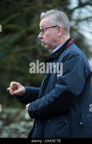 Unter einem EMBARGO BIS 17:30 Heute (20. NOVEMBER 2019) Glasgow, UK. Nov, 2019 20. Bild: Michael Gove MP - Kanzler des Herzogtums Lancaster. Herr Gove wird gesehen, Campaigning in Schottland der Tories stimmen für die Bundestagswahl am 12. Dezember zu sichern. Credit: Colin Fisher/Alamy leben Nachrichten Stockfoto