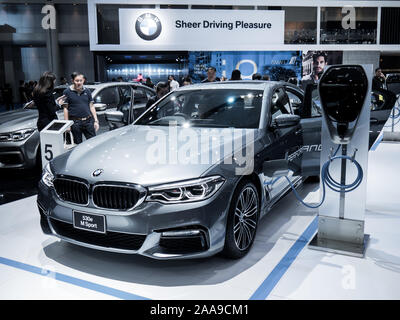 Nonthaburi, THAILAND, März 2018: BMW 530e m Sport in Bangkok International Motor Show 2018 Impact Arena Ausstellung Muangthong Thani Stockfoto