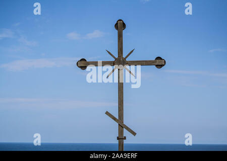 Kreuz in den Himmel von Bulgarien Stockfoto