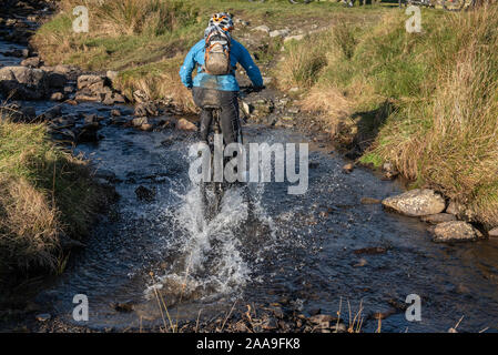 Mountainbiken in kentmere Cumbria Stockfoto