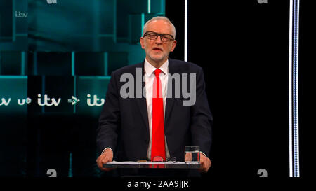 Broadcast-TV Video Capture, Vereinigtes Königreich. Nov, 2019 19. Der Führer der Jeremy Corbyn und Premierminister Boris Johnson Debatte live auf ITV heute abend als Teil der allgemeinen Wahlkampagne 2019. Datum: 20191119 - Kreditkarten: Equinox Licensing Ltd./Alamy leben Nachrichten Stockfoto