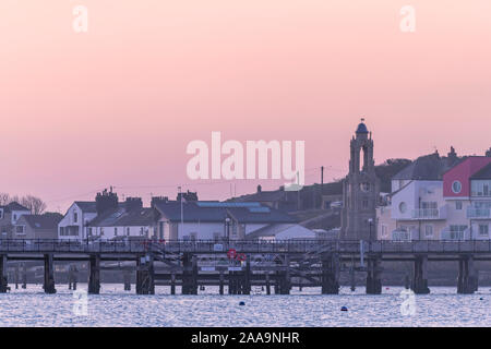 Dämmerung morgen in Wellington Clock Tower Swanage, Dorset, Großbritannien Stockfoto