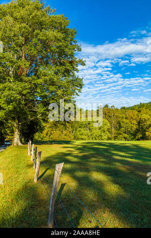 Landschaft von Cades Cove in der Great Smoky Mountains National Park in Tennessee in den Vereinigten Staaten Stockfoto