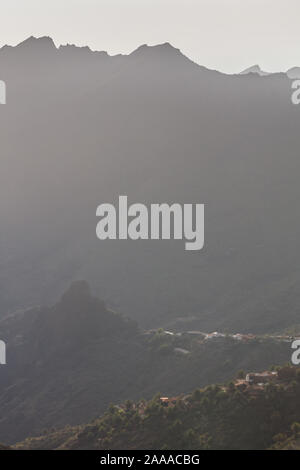 Berühmte Dorf Masca in ländlichen Ort in großer Höhe auf dem Berg in Teneriffa, Spanien Stockfoto