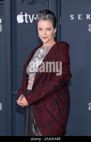 Brooklyn, NY, USA - November 19, 2019: Alison Elliott nimmt Apple TV + Premiere von "der Diener" an der BAM Howard Gilman Opera House, Brooklyn Stockfoto