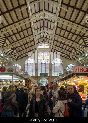 Valencia Mercat Central Innenraum Stockfoto