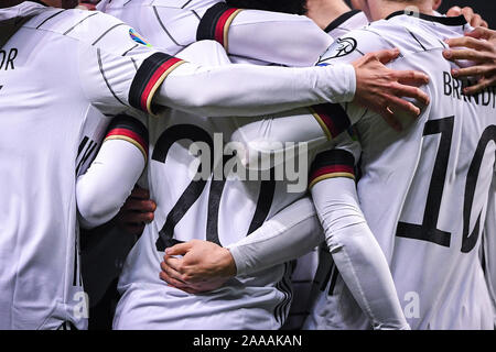 Frankfurt, Deutschland. 19 Nov, 2019. Jubel der deutschen Mannschaft über den 3-1. GES/fussball/EURO-Qualifikation: Deutschland - Nordirland, 19.11.2019 Fußball: Europäische Qualifier: Deutschland gegen Nordirland, Lage, November 19, 2019 | Verwendung der weltweiten Kredit: dpa/Alamy leben Nachrichten Stockfoto