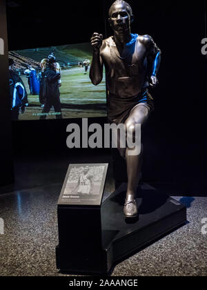 Nationalmuseum für Afrikanische Amerikanische Geschichte und Kultur, Washington, DC, Jesse Owens Statue Stockfoto