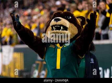 Waco, Texas, USA. 16 Nov, 2019. Baylor Bears Maskottchen während der zweiten Hälfte der NCAA Football Spiel zwischen Oklahoma Sooners und der Baylor Bären an McLane Stadion in Waco, Texas. Matthew Lynch/CSM/Alamy leben Nachrichten Stockfoto