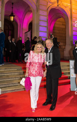 Max Schautzer mit Ehefrau Gundel Lauffer beim 38. Deutschen SportpresseBall 2019 in der Alten Oper. Frankfurt, 09.11.2019 Stockfoto