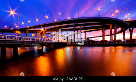 Pano von Bhumibol Mega Bridge, Bangkok, Thailand Stockfoto