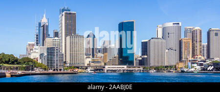 Panoramablick auf den Central Business District vom Hafen, Sydney, Australien Stockfoto