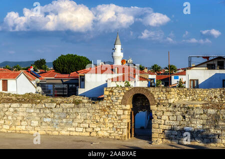 Sigacik, Türkei - 20. Juni 2017: Sigacik Stadt Blick vom Schloss. Sigacik ist klein historisches Dorf in Izmir. Stockfoto