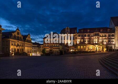 Atmosphäre am Abend in der Altstadt, den Marktplatz, Schwäbisch Hall, Baden-Württemberg, Deutschland, schwarz/weiß Stockfoto