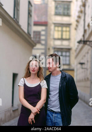 ETHAN HAWKE und Julie Delpy in vor Sonnenaufgang (1995), unter der Regie von RICHARD LINKLATER. Credit: CASTLE ROCK ENTERTAINMENT/Album Stockfoto