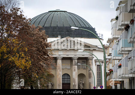 Potsdam, Deutschland. 05 Nov, 2019. Die Französische Kirche in der Charlottenstraße. Credit: Soeren Stache/dpa-Zentralbild/ZB/dpa/Alamy leben Nachrichten Stockfoto