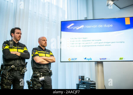 DEN HAAG, 21-11-2019, Niederländische Polizei Gewerkschaften machen eine Aussage über workpressure für Polizisten auf den Straßen. Sie sagen, es ist zu viel und es ist an der Zeit, zu handeln. Stockfoto