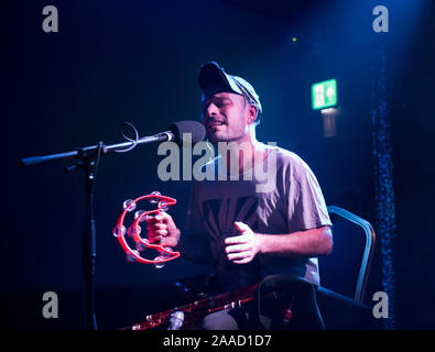 Irish Folk Band Lankum im Konzert an Brudenell Social Club, Leeds, 14. November 2019. Ian Lynch Sänger. Stockfoto