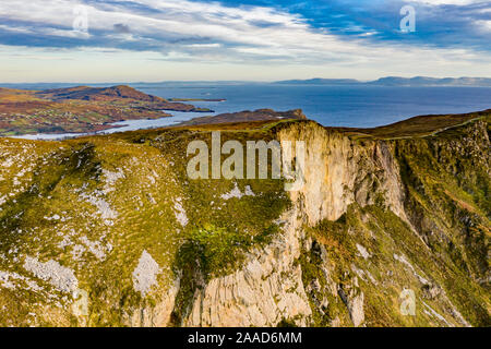 Teeling aus der Slieve League Cliffs im County Donegal, Irland gesehen. Stockfoto